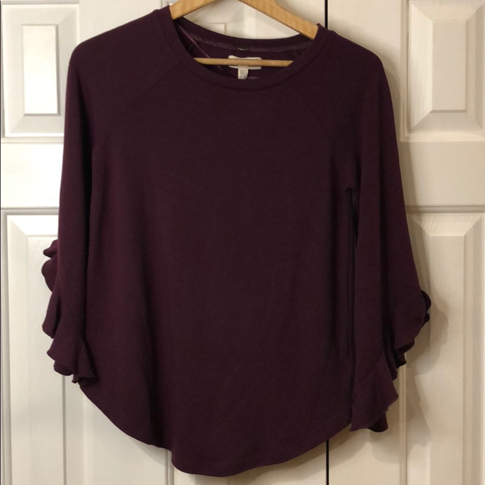 Cupio 3/4 length flutter sleeve top